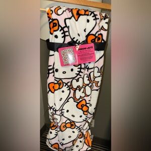 Super Cute 🥰 🎀 Hello Kitty 🎀 Fleece Halloween 🎃 Throw Blanket 60”x 70” - New